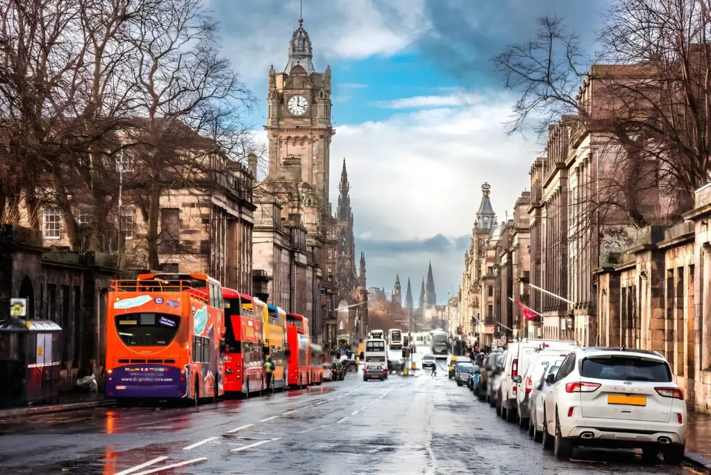 Top Destinations for Solo Travelers in Europe | Edinburgh, Scotland